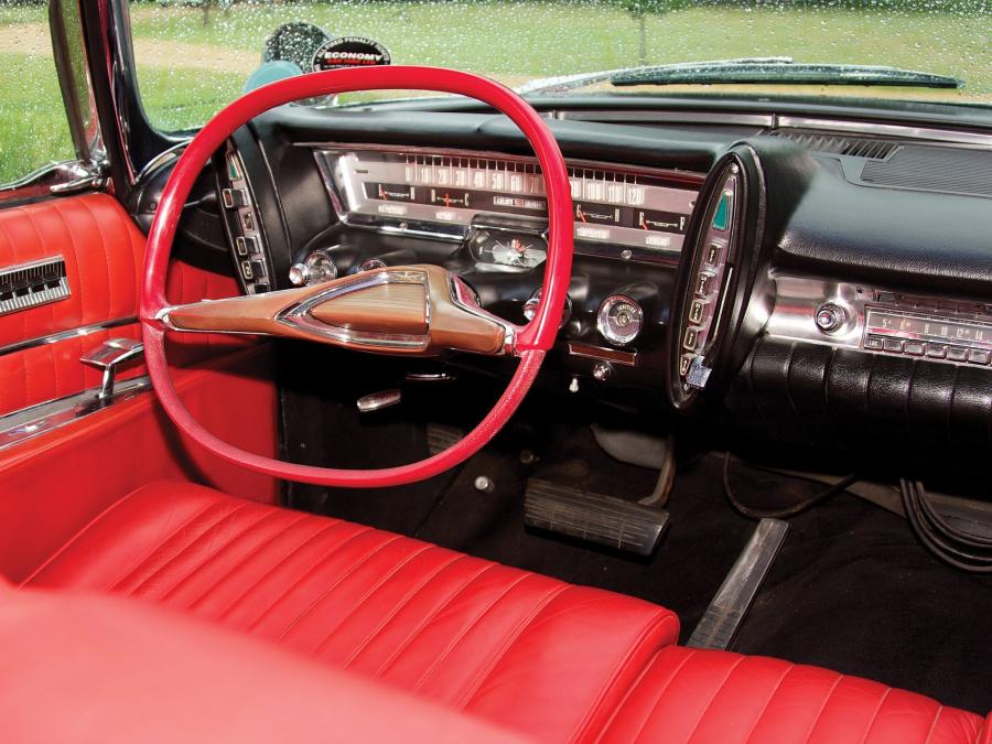 Панель приборов Imperial Crown Convertible (RY1-M 925) 1961 года  (фото 9 из 15)